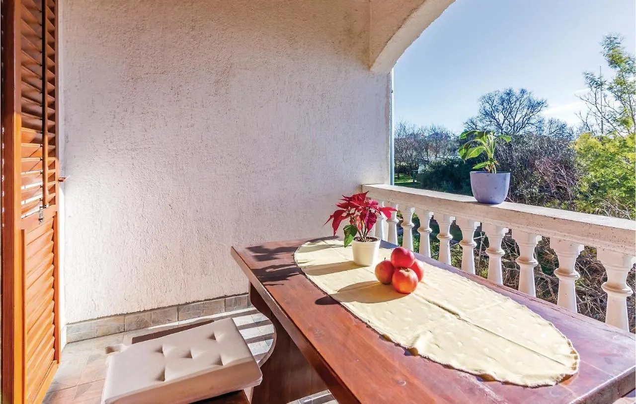 Cozy Apartment In Vodnjan With Wifi