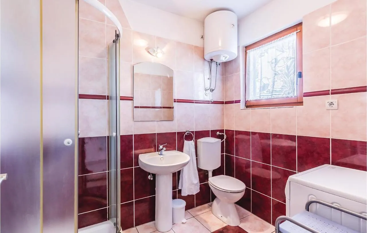 Cozy Apartment In Vodnjan With Wifi