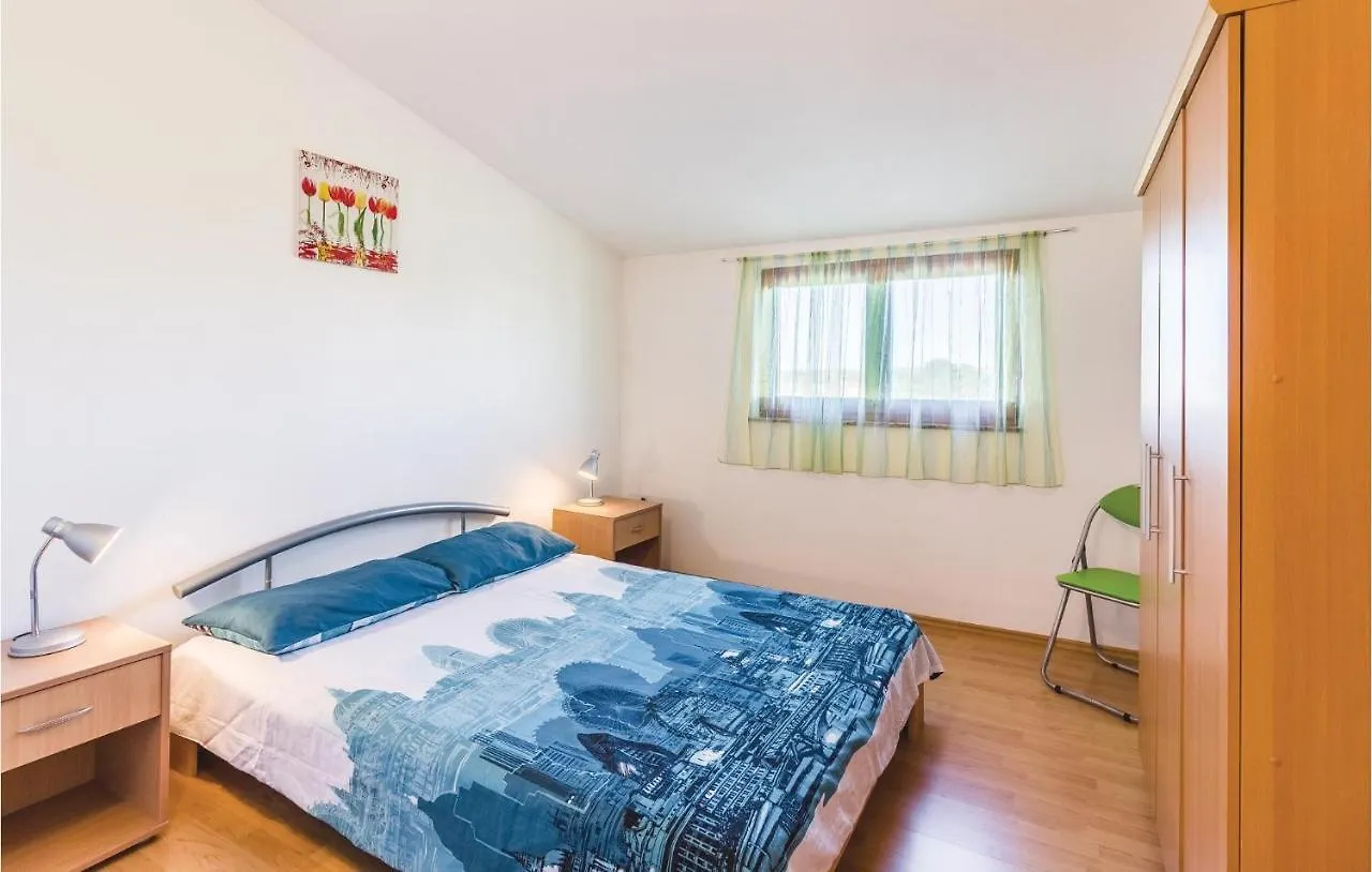 Cozy Apartment In Vodnjan With Wifi 0*,  Croatia